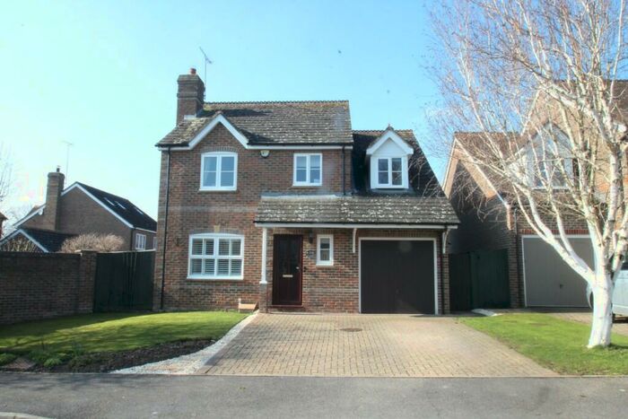 4 Bedroom Detached House For Sale In Hamblin Meadow, Eddington, Hungerford, ., RG17