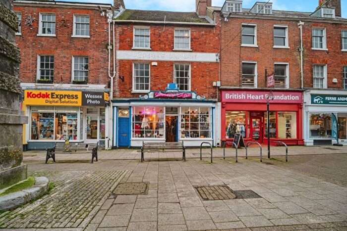 1 Bedroom Flat For Sale In Cornhill, Dorchester, DT1