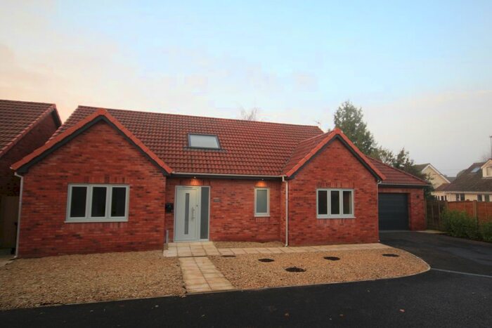 4 Bedroom Bungalow To Rent In Front Street, Chedzoy, Bridgwater, TA7