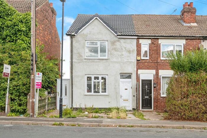 3 Bedroom Property To Rent In Staveley Street, Edlington, Doncaster, DN12