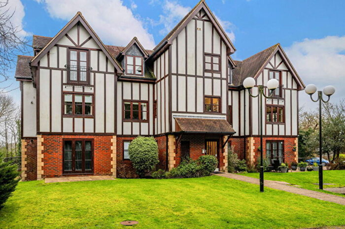 2 Bedroom Apartment For Sale In Eastbourne Road, South Godstone, Godstone, Surrey, RH9