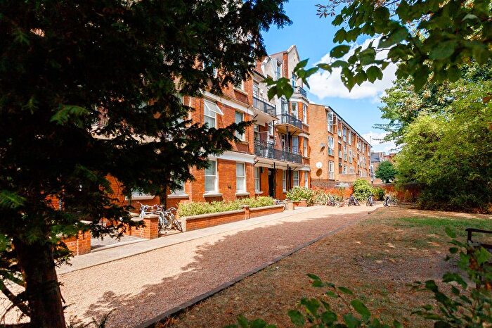 2 Bedroom Flat For Sale In Stamford Hill, Stamford Hill Mansions Stamford Hill, N16