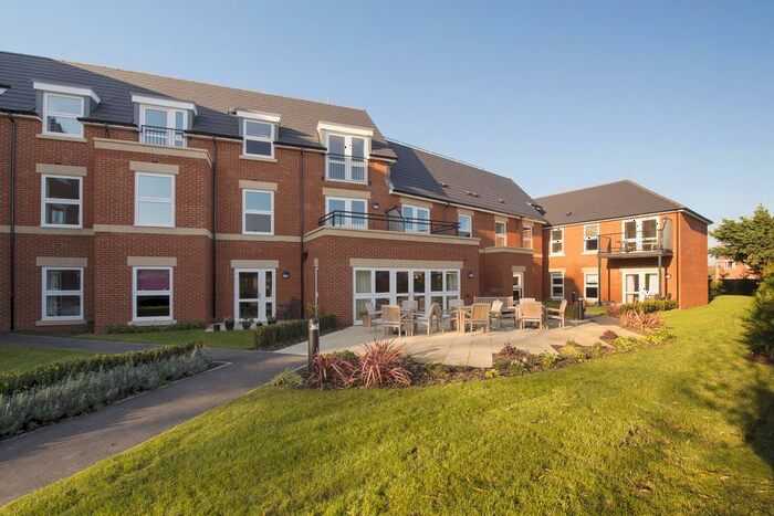 1 Bedroom Flat To Rent In Spa Road, Melksham, SN12