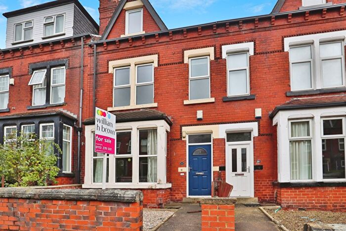 6 Bedroom Terraced House For Sale In Estcourt Terrace, Leeds, LS6