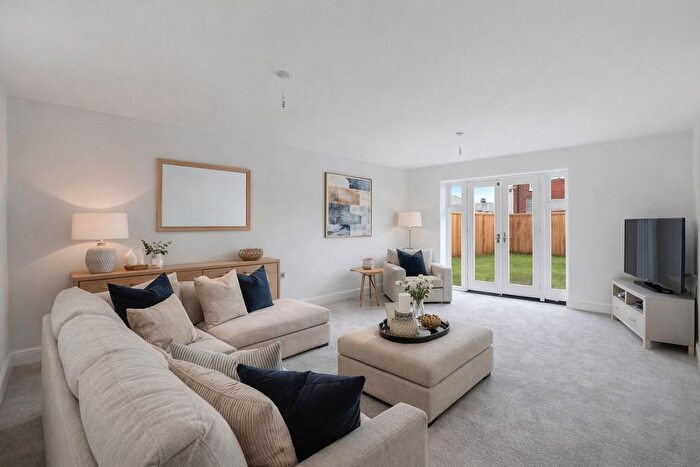 4 Bedroom Detached House For Sale In Hoe Lane, North Baddesley, Southampton, SO52