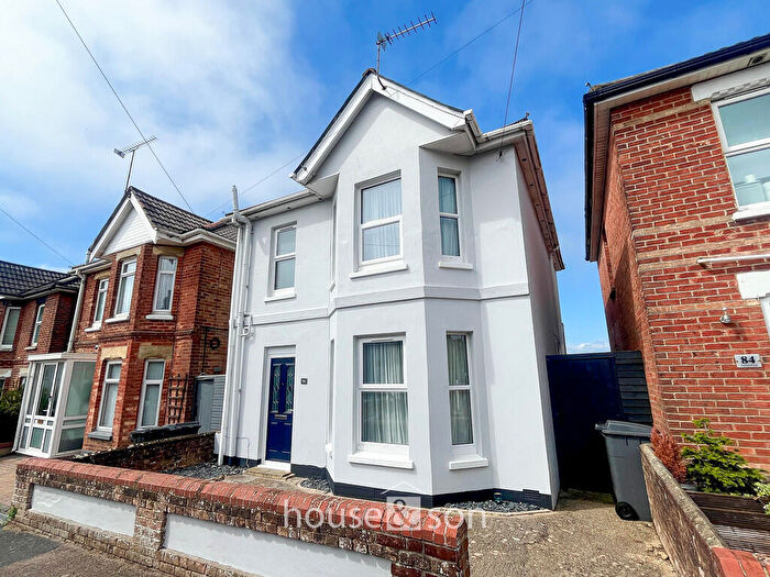 3 Bedroom Detached House For Sale In Acland Road, Bournemouth, BH9