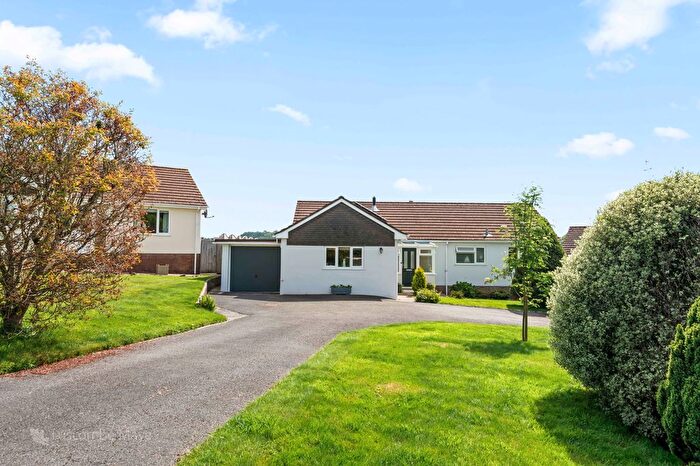 4 Bedroom Bungalow For Sale In Woodland Close, Staverton, TQ9