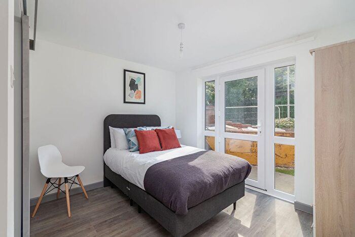 1 Bedroom Flat To Rent In Devonshire, Road, Prenton, CH43