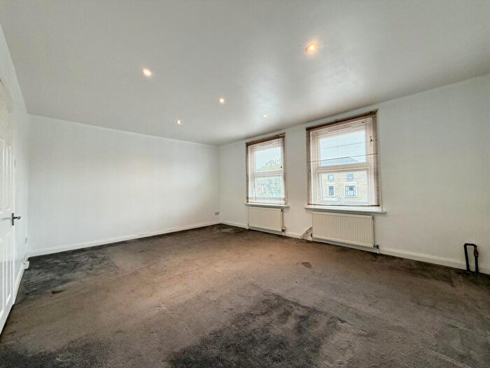 Studio To Rent In Manor Park Parade, Lee High Road, Lewisham, SE13