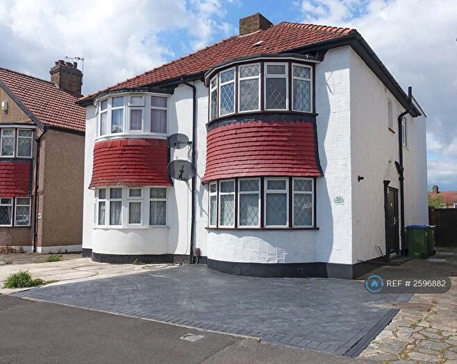 3 Bedroom Semi-Detached House To Rent In Charmouth Road, Welling, DA16