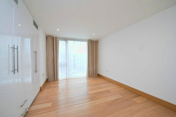 1 Bedroom Flat To Rent In Latimer Road, North Kensington, London, UK W10