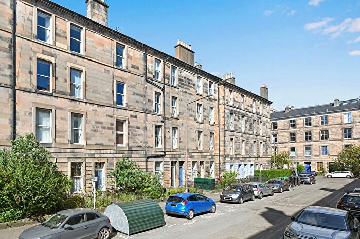 2 Bedroom Flat For Sale In / Oxford Street, Edinburgh, EH8