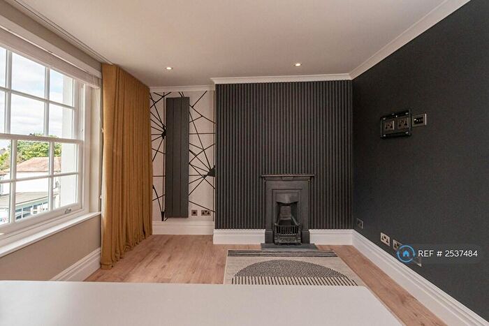 1 Bedroom Flat To Rent In Oxford Street, Whitstable, CT5