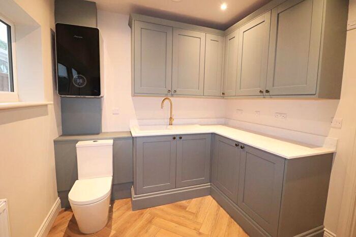 4 Bedroom Detached House For Sale In Maytree Avenue, Worthing, BN14