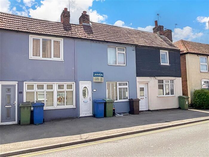 2 Bedroom Terraced House For Sale In London Road, Teynham, Kent, ME9