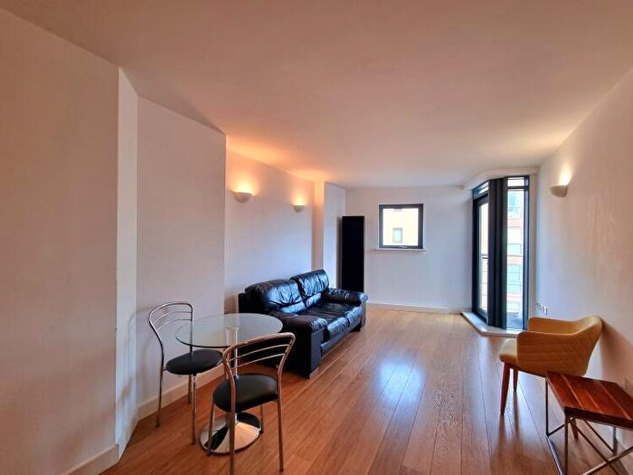 1 Bedroom Apartment To Rent In Waterloo Court Leeds, LS10