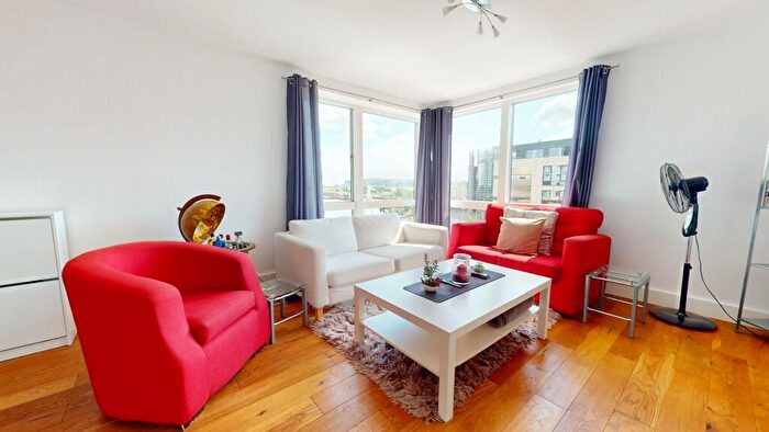 2 Bedroom Flat To Rent In Altair House, Cardiff Bay, Cardiff, CF10