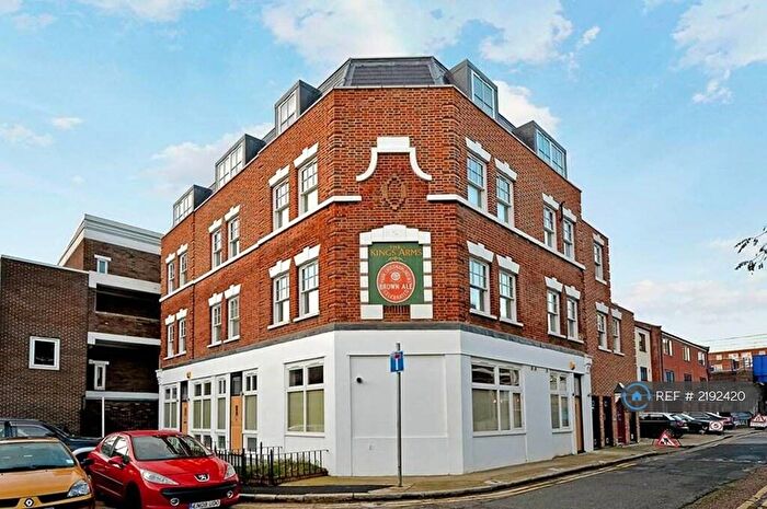 3 Bedroom Flat To Rent In London, London, E1