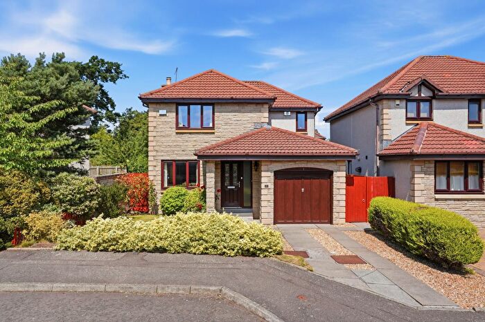 3 Bedroom Detached House For Sale In Carnbee Park, Liberton, Edinburgh, EH16