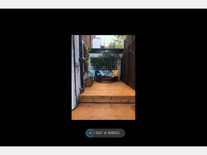 Studio To Rent In Fortune Green Road, London, NW6