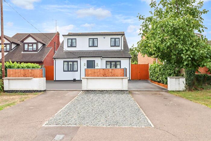 5 Bedroom Detached House For Sale In London Road, Wickford, SS12