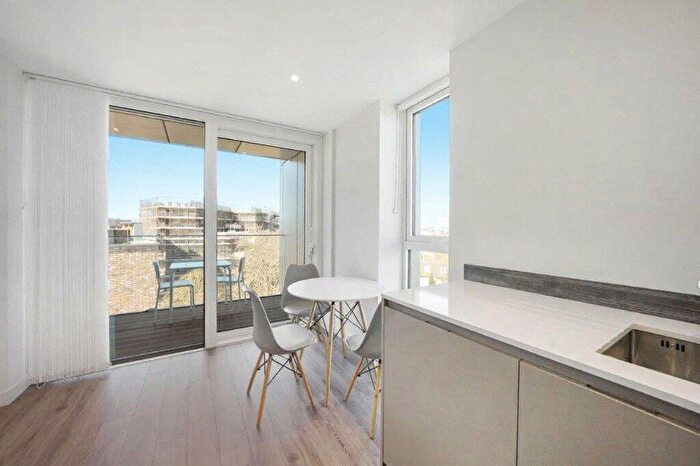 1 Bedroom Flat For Sale In Skylark Point, Finsbury Park, N4