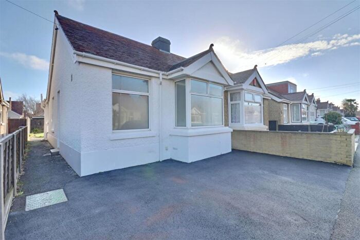 2 Bedroom Semi-Detached Bungalow For Sale In Malvern Road, Gosport, PO12