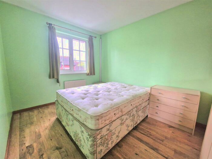 4 Bedroom House To Rent In Vanbrugh Close, London, E16