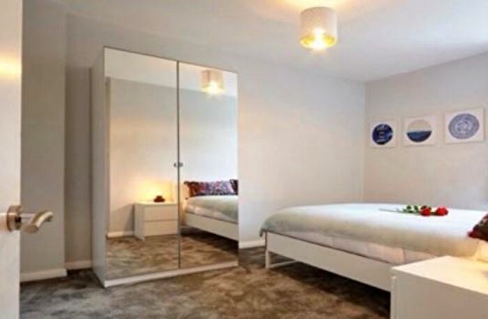 1 Bedroom Flat To Rent In Drummond Road, Bristol, BS2