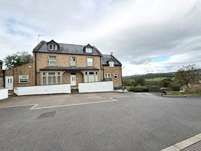 2 Bedroom Flat To Rent In Rodley Lane, Leeds, West Yorkshire, LS13