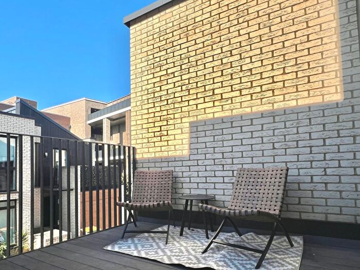 3 Bedroom Flat To Rent In Coopers Lane, London, E20