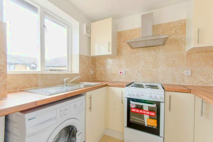 1 Bedroom Flat For Sale In Alan Hocken Way, Plaistow, London, E15