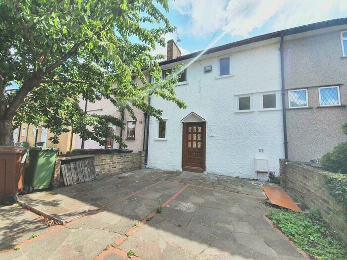 2 Bedroom House To Rent In Bennets Castle Lane, Dagenham, RM8