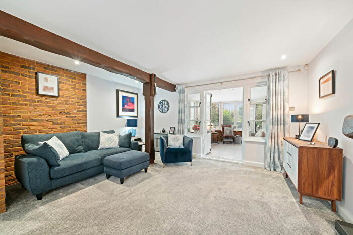 5 Bedroom Detached House For Sale In Heritage Park, Hatch Warren, RG22