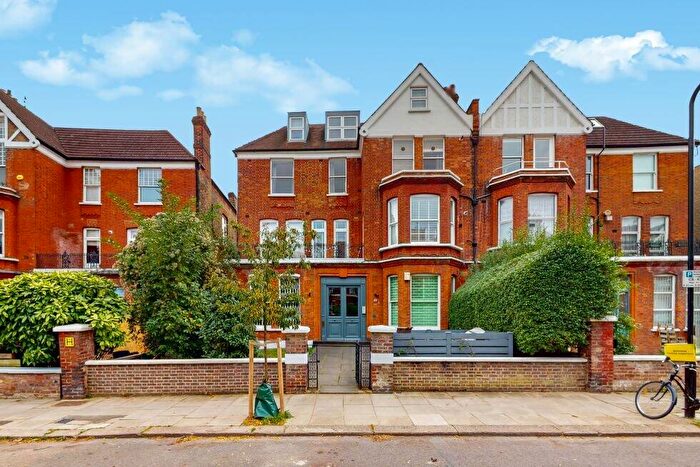1 Bedroom Flat To Rent In Compayne Gardens, South Hampstead, NW6