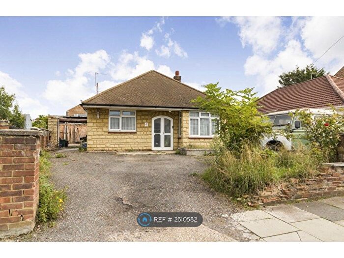 3 Bedroom Detached House To Rent In Whitby Road, Harrow, HA2