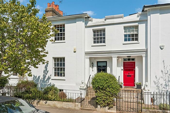 3 Bedroom Terraced House For Sale In St. Peters Villas, London, W6