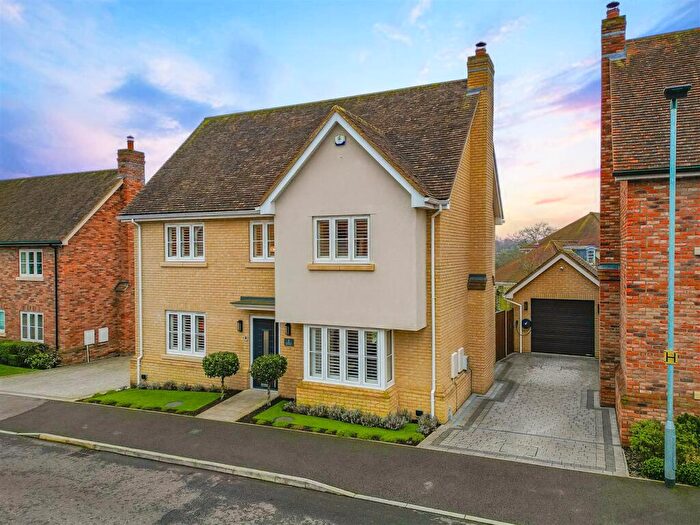 4 Bedroom Detached House For Sale In Solby Wood, Benfleet, SS7