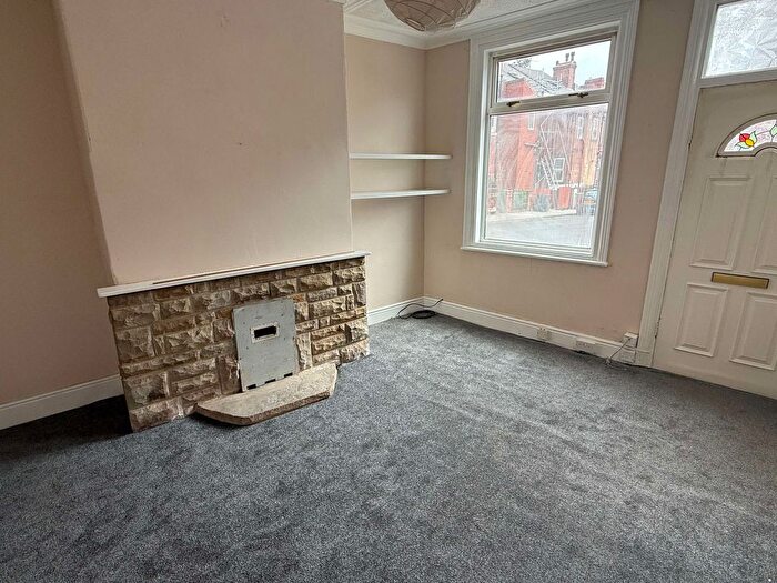 2 Bedroom Terraced House To Rent In Barden Mount, Armley, Leeds, LS12