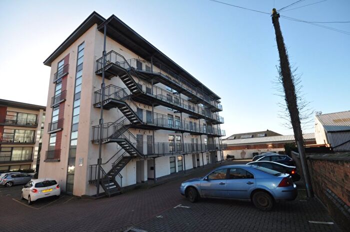 1 Bedroom Flat To Rent In Station Court, Burton-On-Trent, Staffordshire, DE14