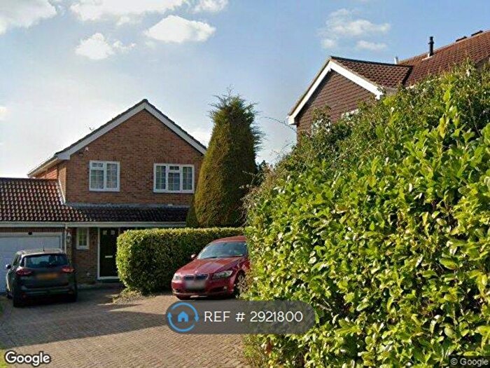 4 Bedroom Detached House To Rent In Knights Ridge, Orpington, BR6
