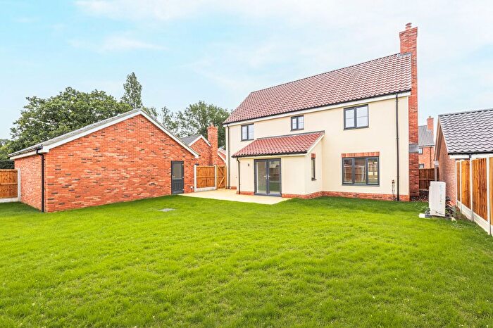 4 Bedroom Detached House For Sale In Close To The Coast, Hales, NR14