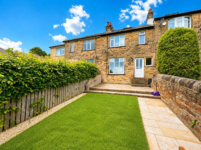 3 Bedroom Terraced House For Sale In Wilsden Road, Harden, Bingley, BD16
