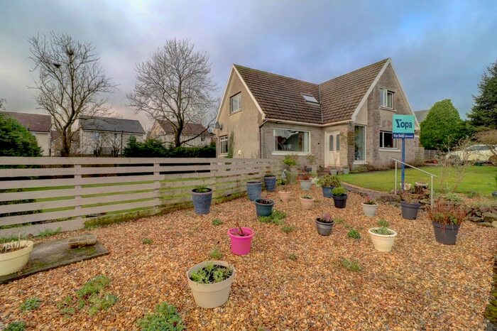 4 Bedroom Detached House For Sale In Rosebank Gardens, Strathaven ML10