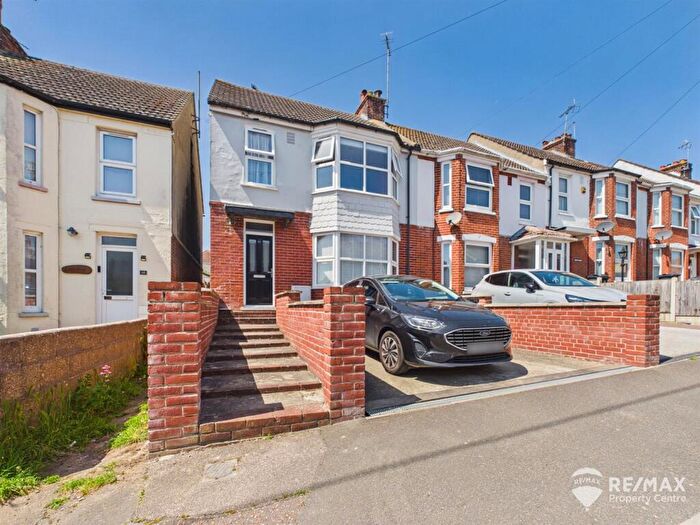 3 Bedroom Semi Detached House For Sale In Birch Avenue, Harwich, CO12