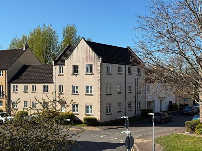 2 Bedroom Flat To Rent In Marshall Court, Norton Fitzwarren, Taunton, TA2