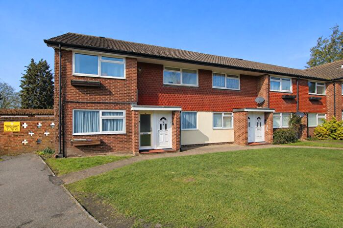 2 Bedroom Maisonette For Sale In Raleigh Court, Stanley Park Road, Wallington, SM6