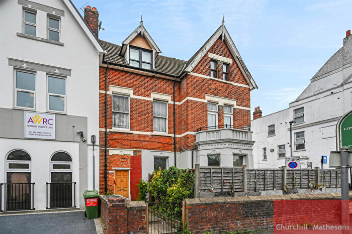 2 Bedroom Flat For Sale In Craven Park, London, NW10