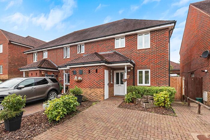 2 Bedroom Semi-Detached House For Sale In Norwood Close, Effingham, KT24