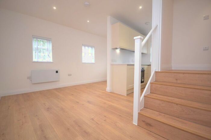 Studio To Rent In Brownlow Road, Reading, RG1